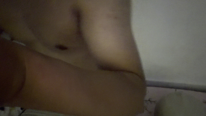 Marcorubio: Красивый мускулистый паренек кончает член в доме соло