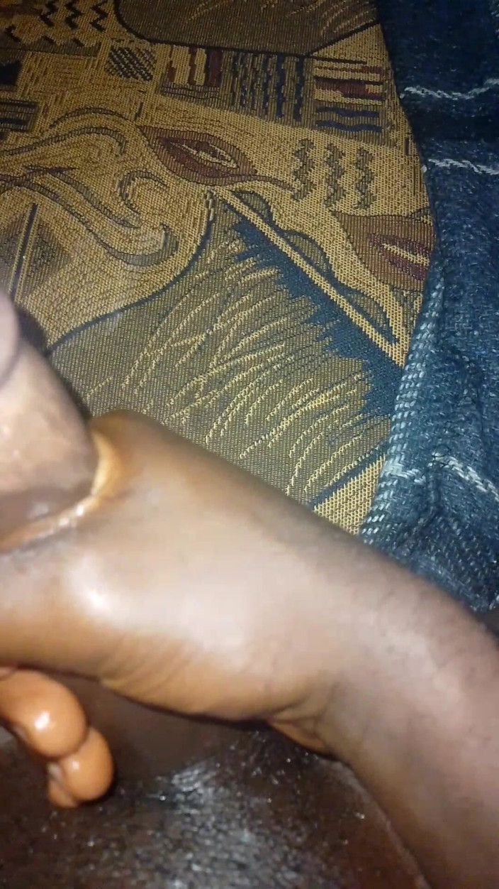 Bigdick12: 谁想要尝试我的大黑
