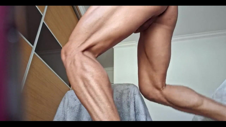 Hotsportfitboy: Zakar besar tanpa nama