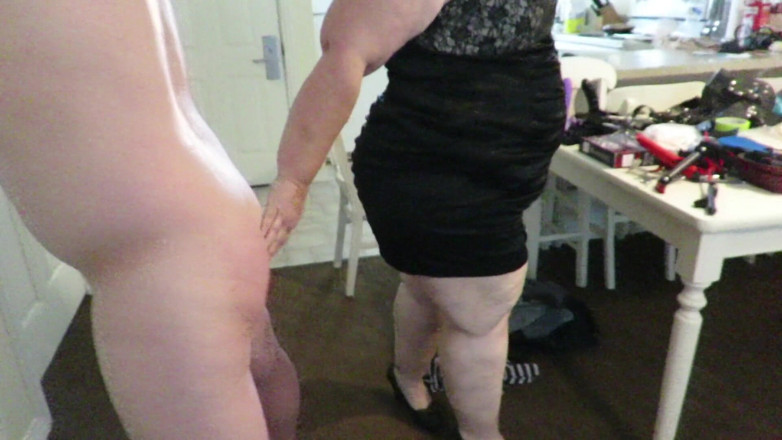 BBW nurse Vicki adventures with friends: MistressJ flogs, crops and does iced play to gagged man...