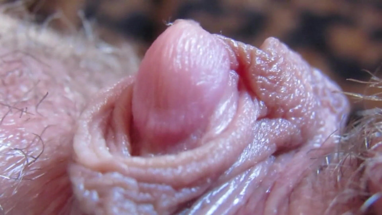 Cuteblonde666: Hard big clitoris in extreme close up