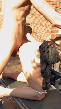 Žhavé paroháčské trio s Brady Bud a jeho ruská manželka Mary Rock