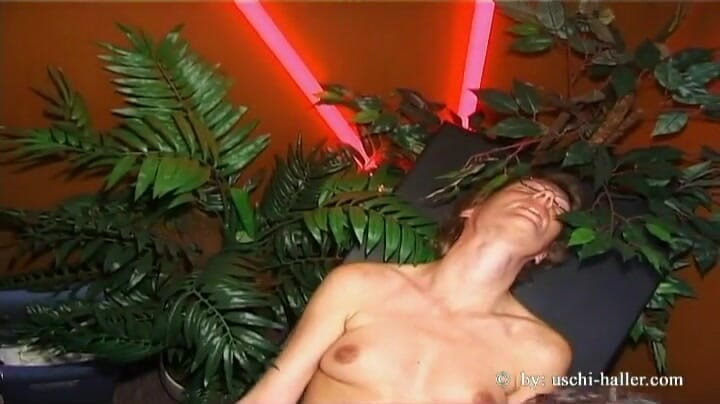 Club Express: Gangbang amateur con Sara y Lisbeth