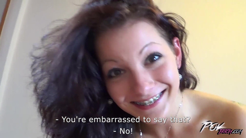 POV Bitch: Pow suka 20-letnia brunetka przyszła spróbować seksu