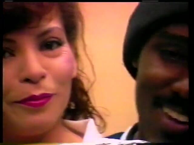 First Black Sexperience: Эта красивая дама-брюнетка поклоняется только черным членами