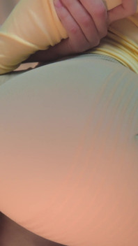 Finta inondazione di sborra pov: penetrazione di grandi tette in figa & creampie in leggings - lilykoti