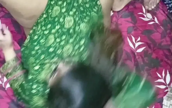 Sairaxsaim: Tante bahenol sairaxsaim ngentot sama tetangganya sendiri.