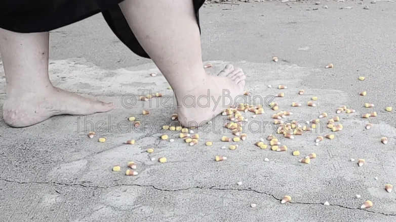 TheLadyBaine: Iblis telanjang ssbbw candy corn dihancurkan