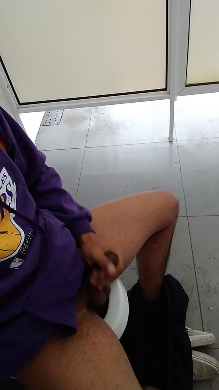AlexAlejandro13: Masturbace v naturgy koupelně