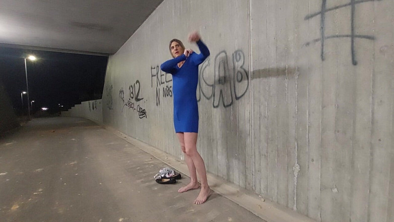 sweetfeet29: Převlékání v noci