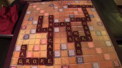 Eros JOI - Liberated Eye: Brudny Scrabble z Veronicą Ricci JOI