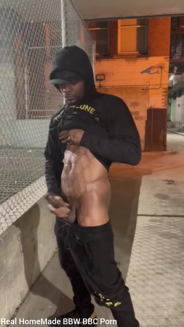 Big black cock BBCee: Venkovní výstřik Hlazení mého velkého černého ptáka