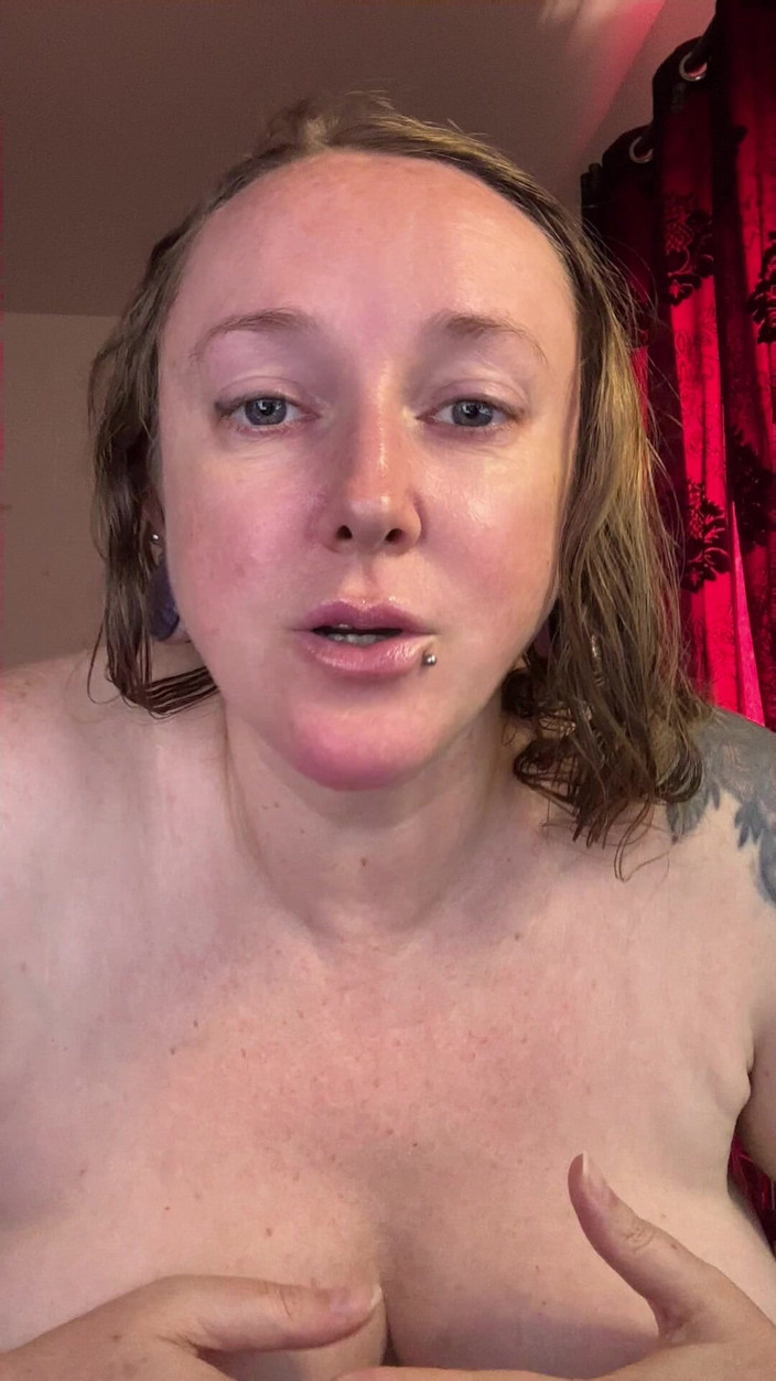 Kisicaxx: Topplösa bröst pressade, stroke och smutsiga prata JOI