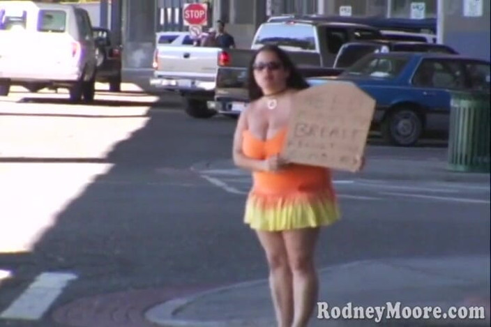 Scale Bustin Babes: Retro riesige titten Devyn 90er naturals