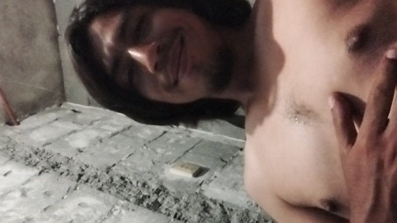 AlexAlejandro13: จําเป็นต้องอยู่ในห้องน้ําฟางบ่อยๆ