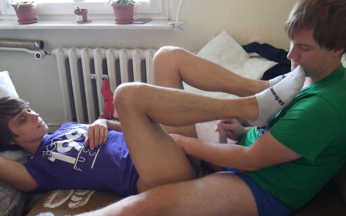 Ethan Alex: Поклоняйтеся ногам Алекса і кінчити на них