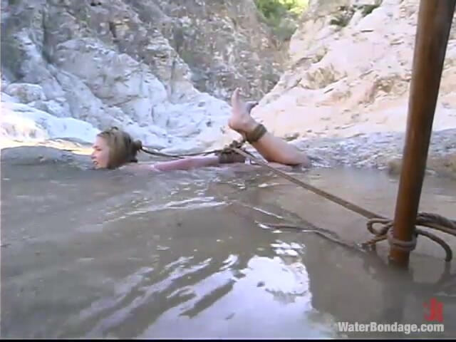 Water Bondage by Kink: Есть только одно слово для звезды... красивый