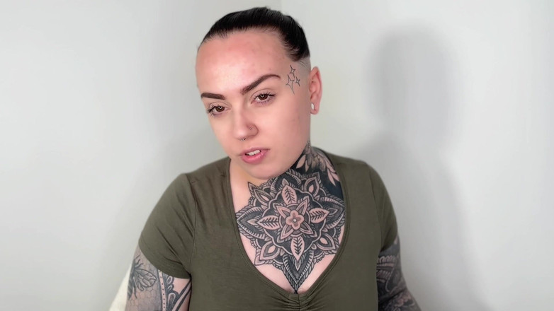 Miss Valentina: Chị kế joi 2