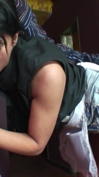 Velhos fodem bonecas - velho Jerry Dick fode uma prostituta tcheca Tera Joy em um pub