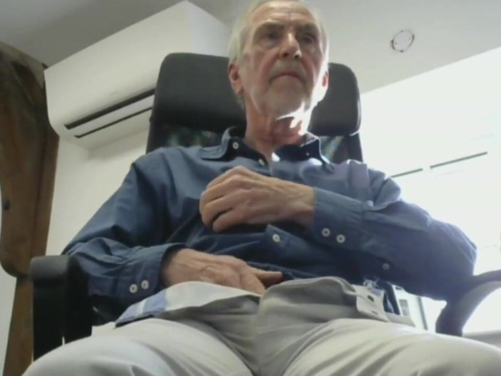 Silver Fox Sex: Show de webcam en el trabajo