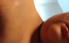 Ik pronk met mijn grote tieten