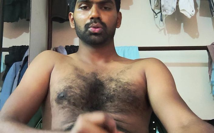HornyHunk: Si masturba e mangia il mio sperma