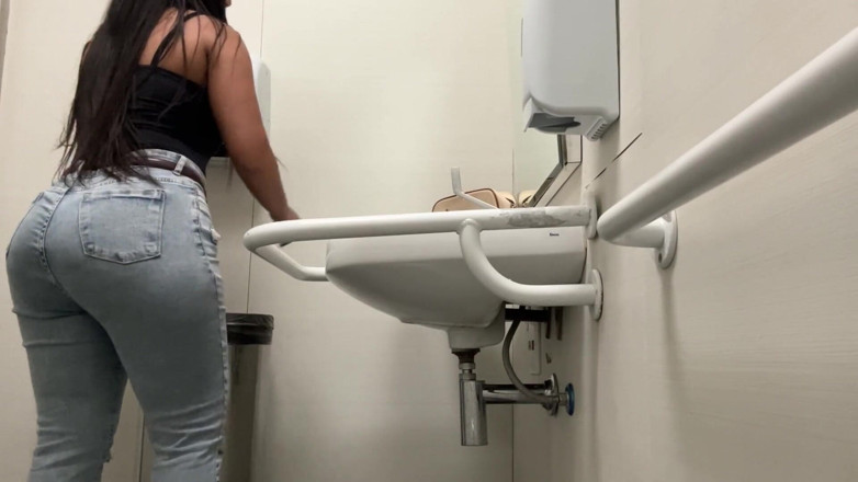 AngelNovinha: Verheiratete masturbiert an einem öffentlichen ort, Siririca an einem riskanten ort