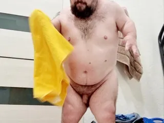 MiniCorgi: Midget after shower