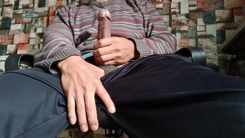 Hornyboy2058: Třením to v džínách, dokud to už nemůžu vzít