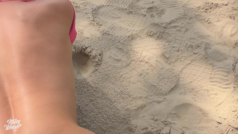 Miley Weasel: 안 돼!! 내 보지에 모든 것을 사정하는 사진작가!!