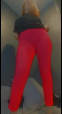 Lolafuccbunny: Lolafuccbunny mengusik dalam bingkap merah jambu panas