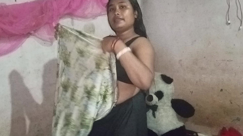 Mridulmadhu: Video gợi cảm của vợ chồng Dshi đầy đủ