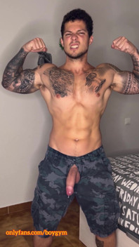 Military Huge Cumshot with No Hands
