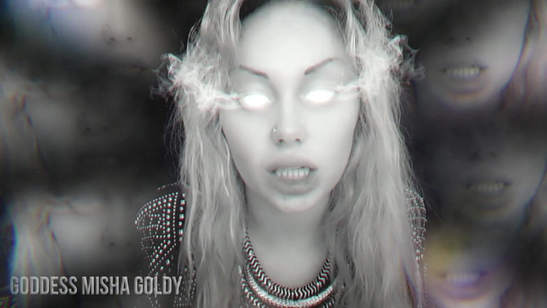 Goddess Misha Goldy: Úplně vyčerpám vaši vitalitu! Stříkej a nakrm mě!