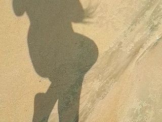 FrauleinP: Disperare cu pișat pe plajă