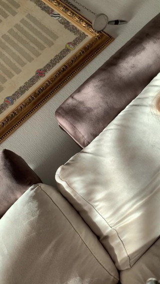 Timidastella: Îmbrăcată în nailon, spermă pe față