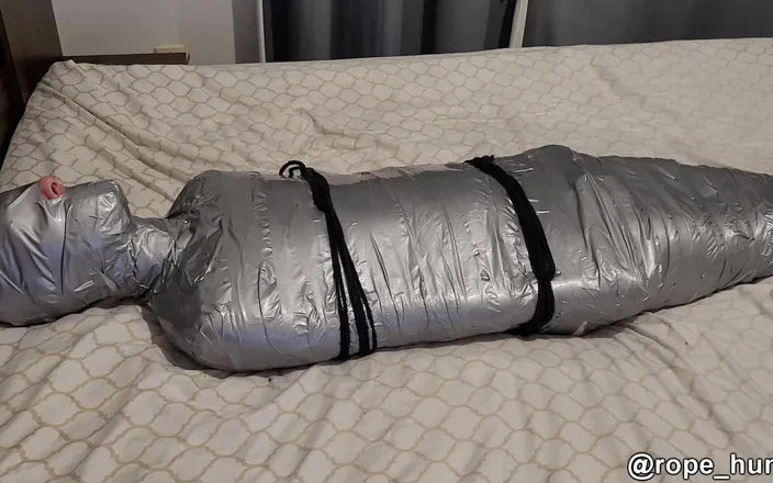 Rope Hunter: Just a Mummified Slave Existing for 20 Minutes