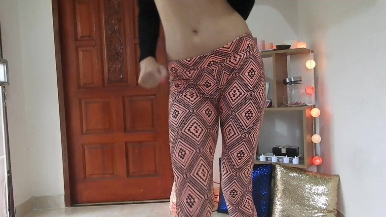 MissAnja_FH: Cur super-weaty în yogapants / venerare