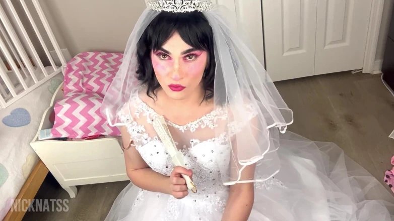 Natalie Napoli: 娜塔莉在她的新婚之夜需要一点练习