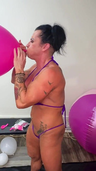 Balloon Popping Goddess Kandy
