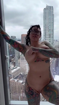 Com tesão latina Bianca Bailee Dildo explode sua buceta molhada