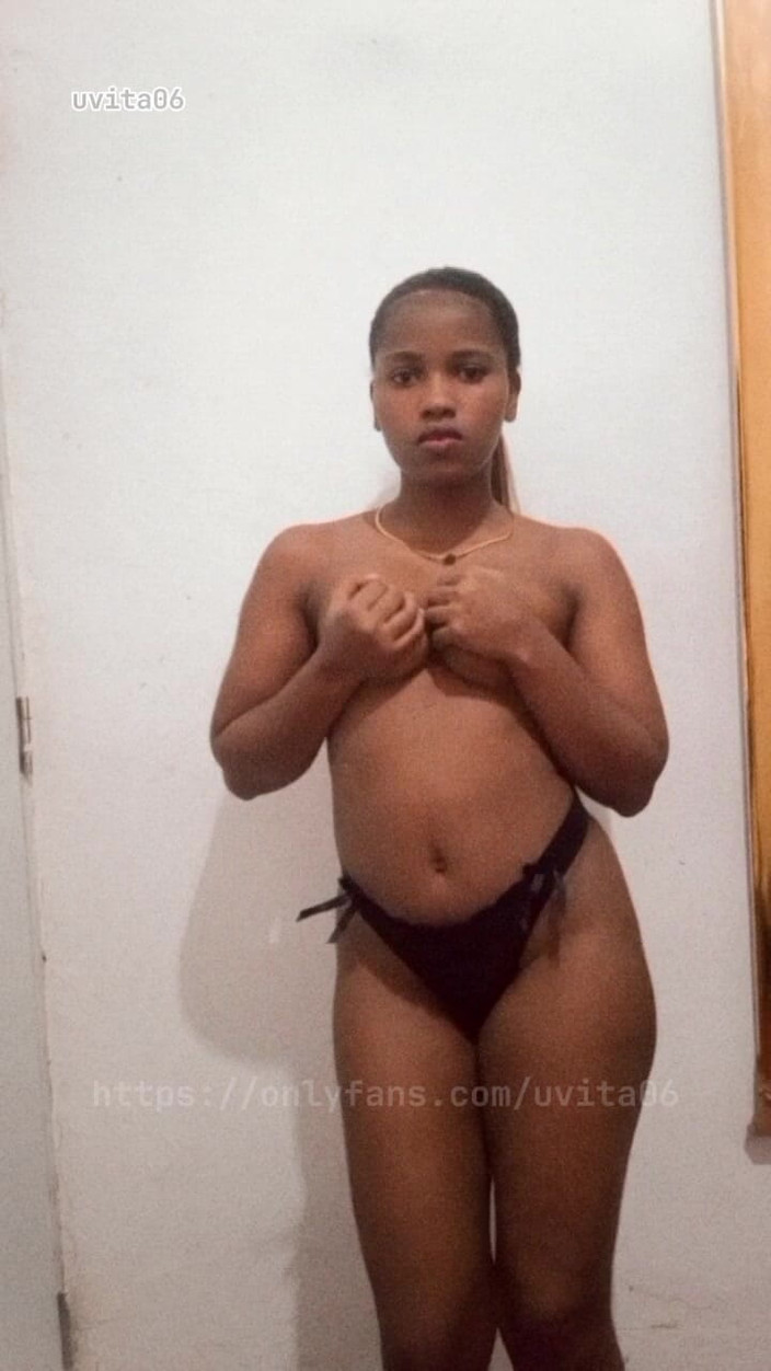 Minayi: Miluji pro tebe rock s mým obrovským zadkem a tančit...