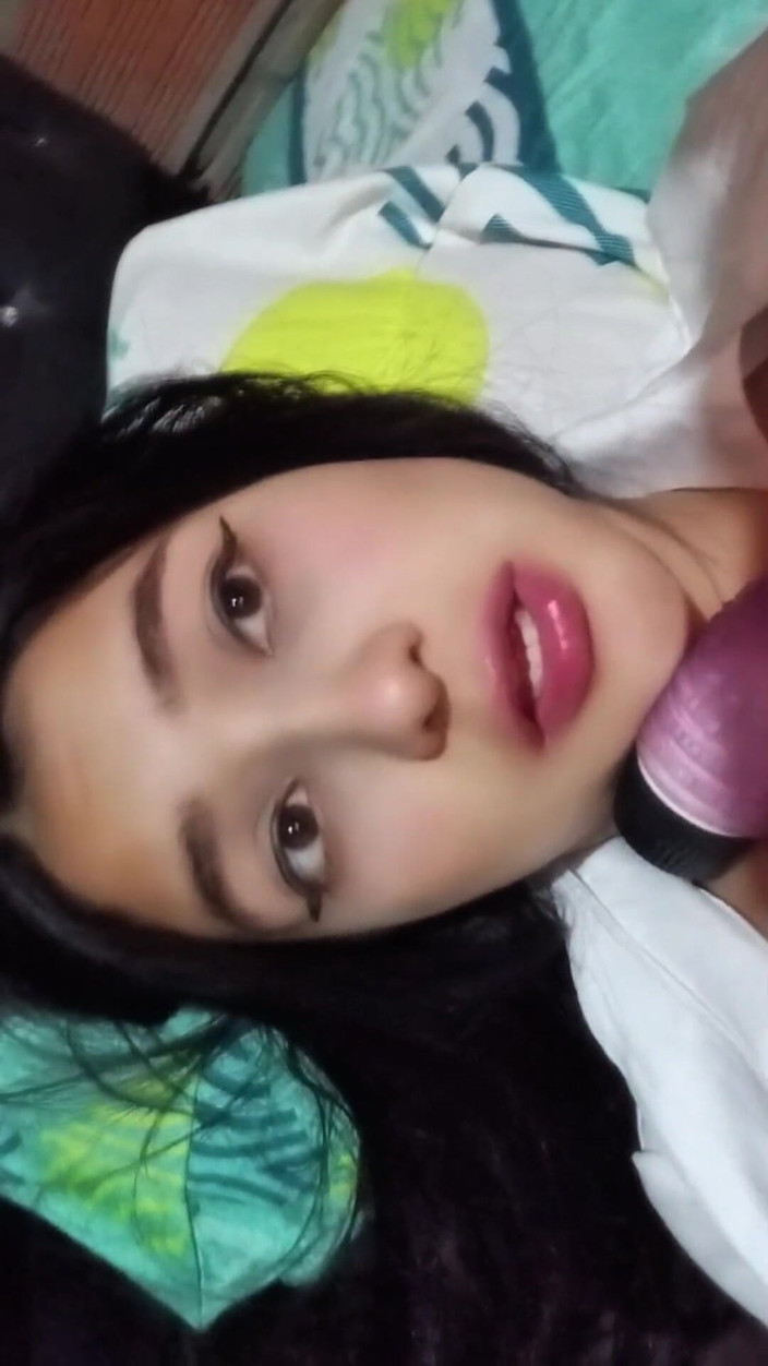 Yulieth Gomez: 아름다운 둥근 젖탱이의 라틴계 여자