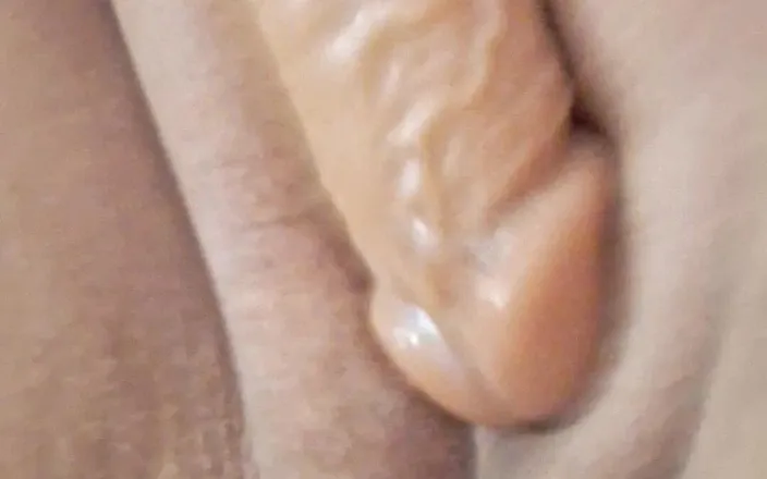 Marie4you: How Wet This Slut Gets