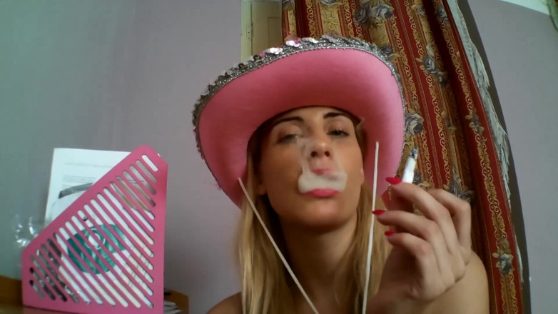Solo Austria: Princess Kimberly`s decadent smoking POV! NO AUDIO