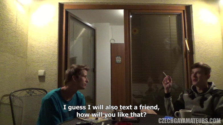 Czech Gay Amateurs: Čeští gay amatéři 5 Velký péro panna se vzdělává venku