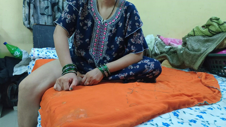 Sexy baby girl: Bhabhi Ko Mai Hi Condom Lag Kar Choda