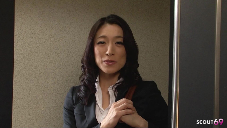 Asian porn collection: Nymphomaniac Japanese Mature Teacher Seduce Big Dick Boy to Fuck...