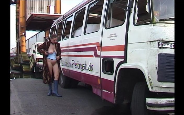 German BDSM MMV: BDSM tedesco - legato e rotto