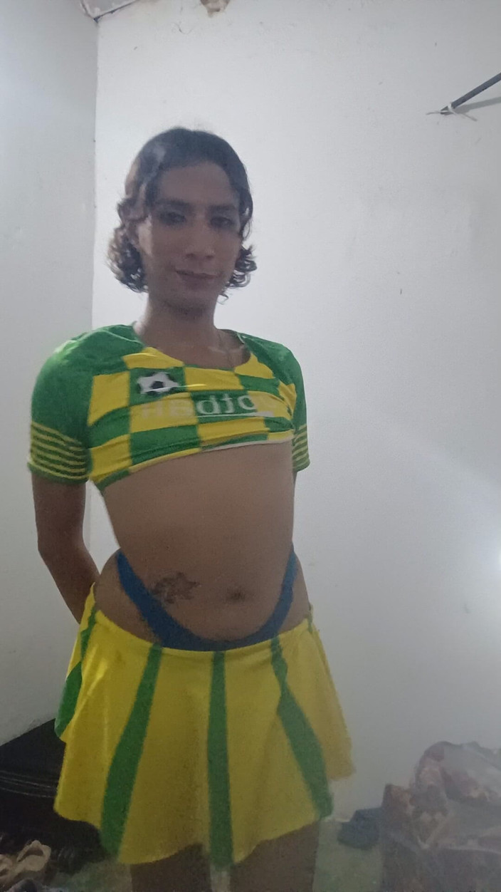 Femboy from Colombia: Las Buenas Garotas Estan Dandola Toda Aqui